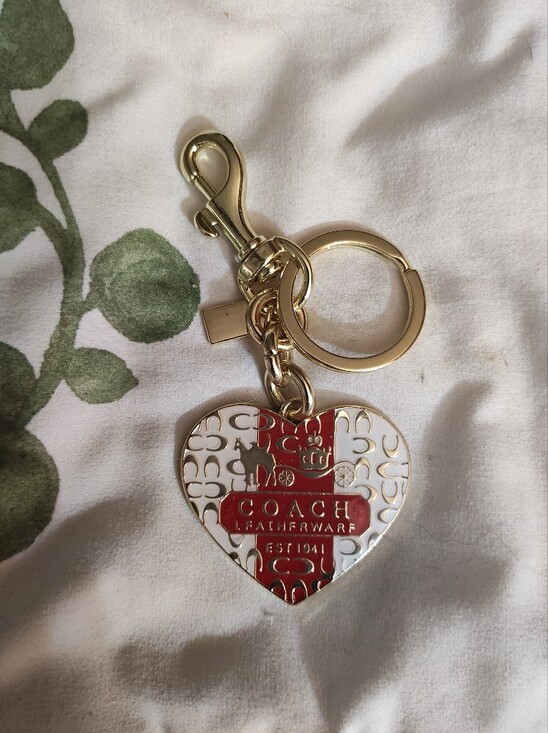 The Unbranded Brand Accessories - Coach Heart Keychain Charm in Gold & Red